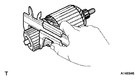 G04943903